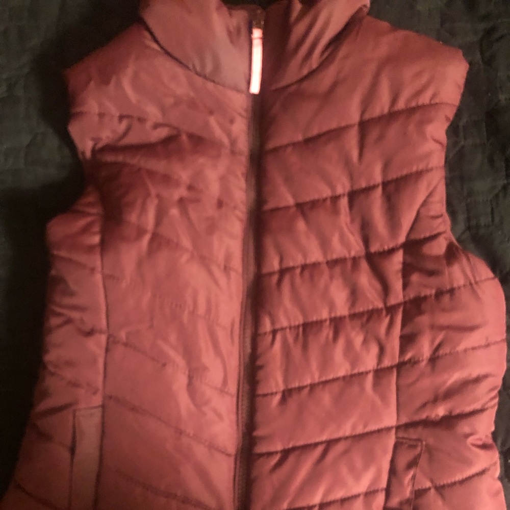 Women puffer vest